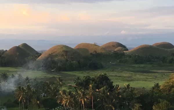 Zaobljena Čokoladna brda na filipinskom otoku Boholu